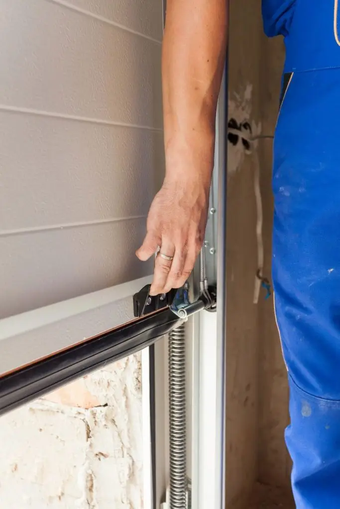 garage door maintenance palm springs