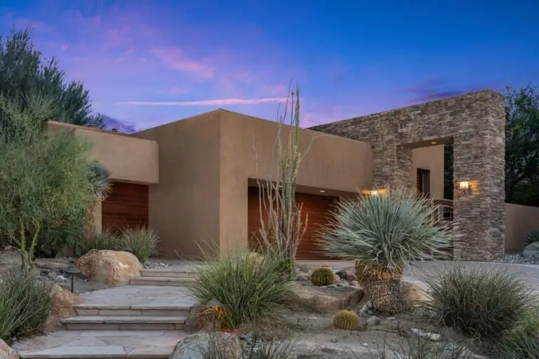 Indian Wells, CA Garage Door